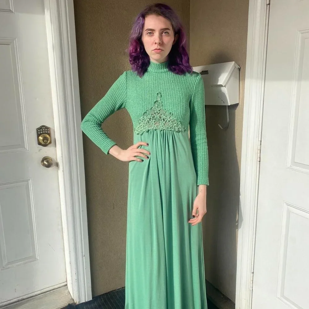1970s Green Knit Long Sleeve Dress Size Small - Picture 1 of 4